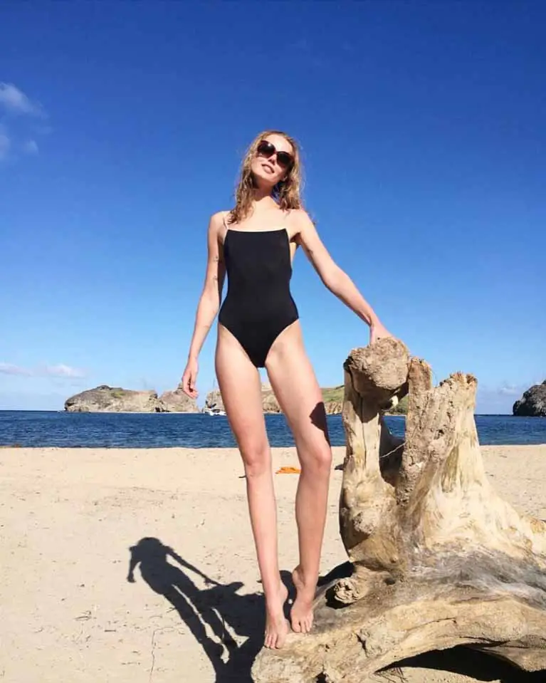  Frida Gustavsson in bikini